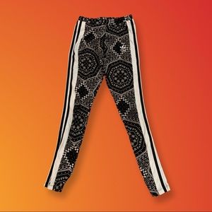 Adidas kids xs cute leggings